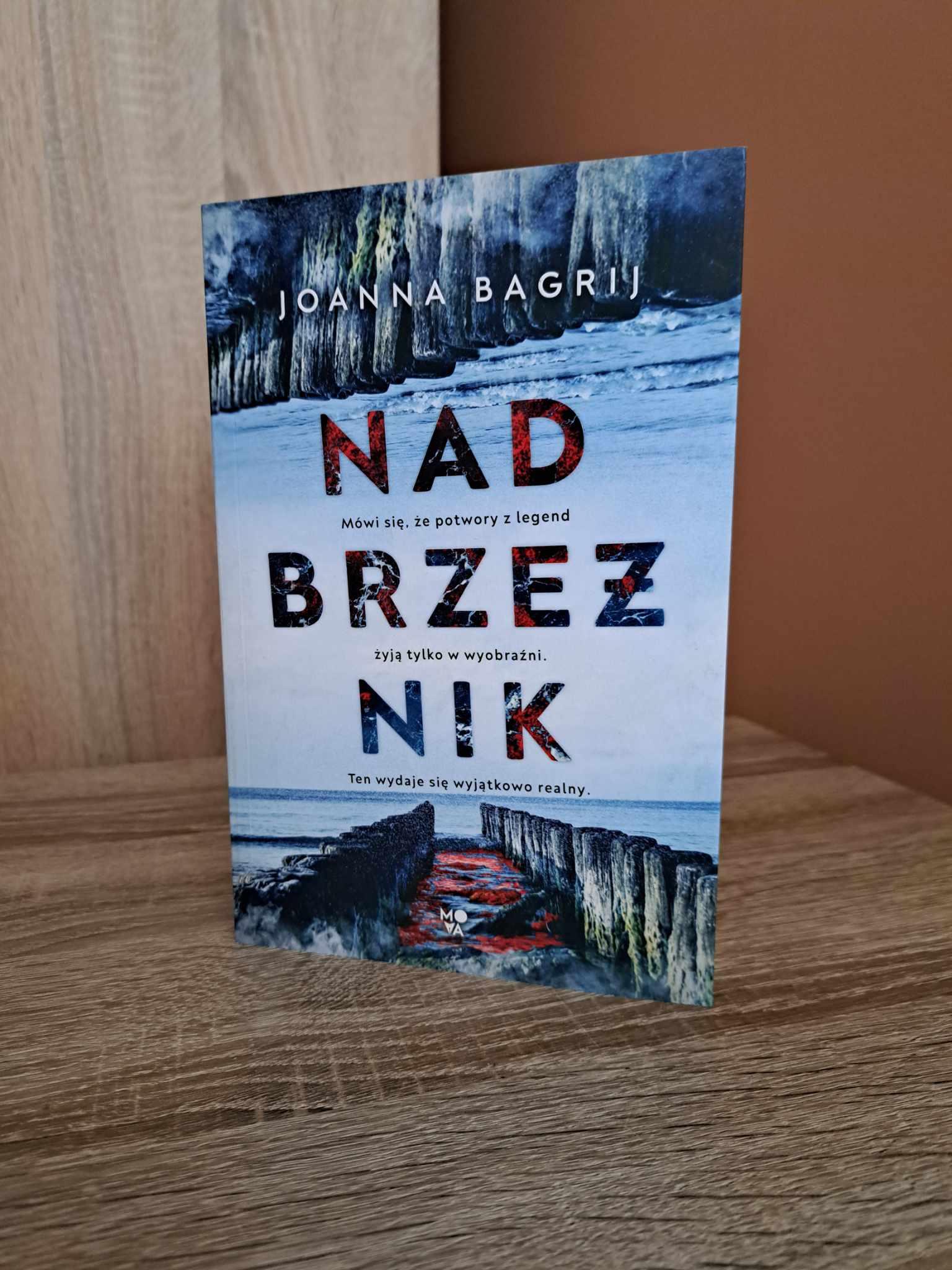Potwór atakuje