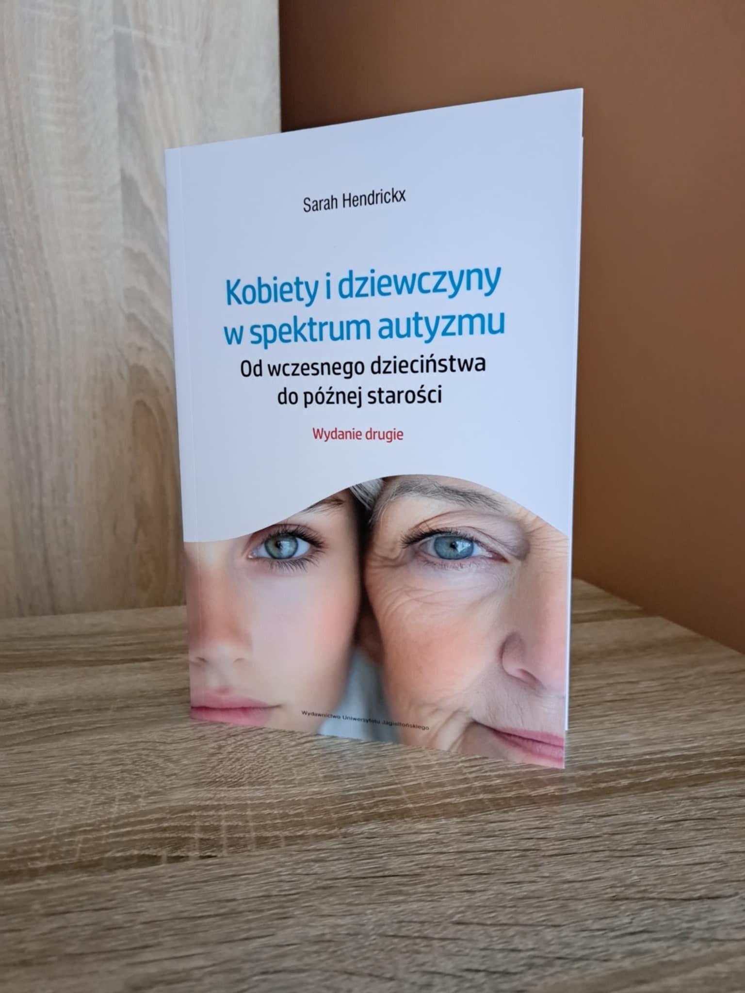 Nietypowe spojrzenie na atypowość kobiet i dziewczyn