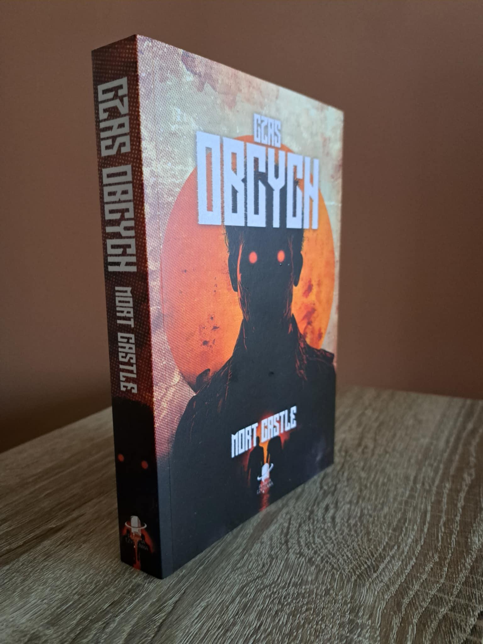 Uderzenie obcego o dwóch twarzach